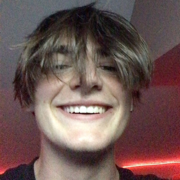 Meet your Posher, Jonathan - Picture 1 of 1